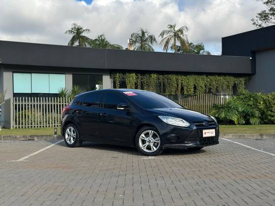 FORD FOCUS 1.6 S SEDAN 16V FLEX 4P POWERSHIFT FORD FOCUS 1.6 S SEDAN 16V FLEX 4P POWERSHIFT